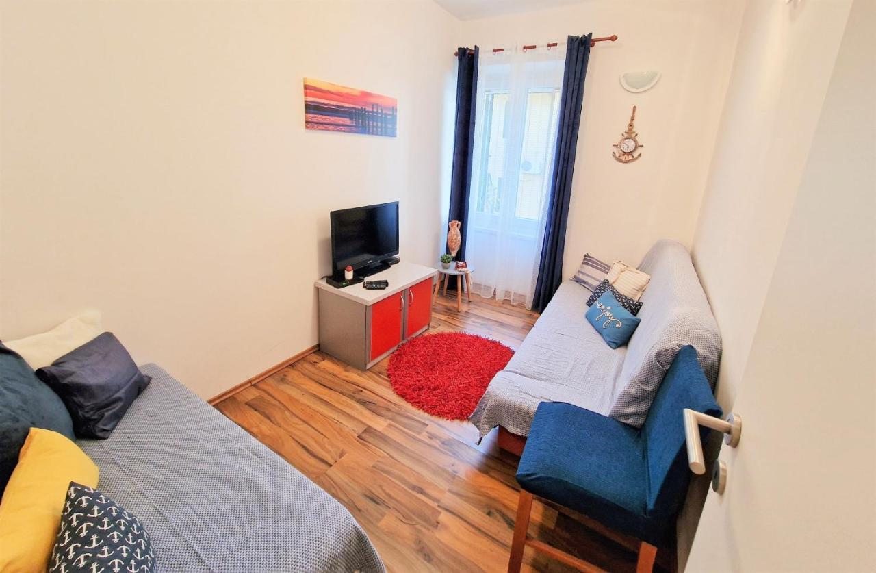 Pirates' Bay Apartment - Omiš Esterno foto
